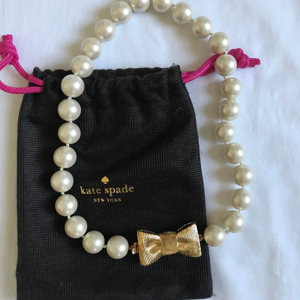 Kate Spade Oversize Pearl Necklace